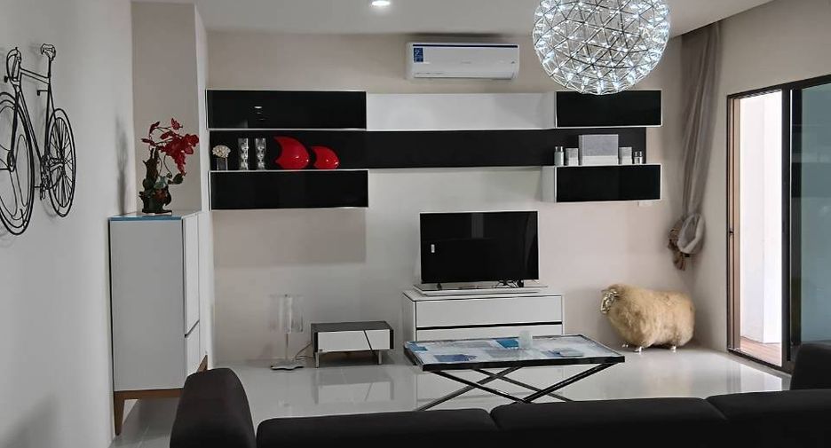 À louer 2 chambres condo à Watthana, Bangkok