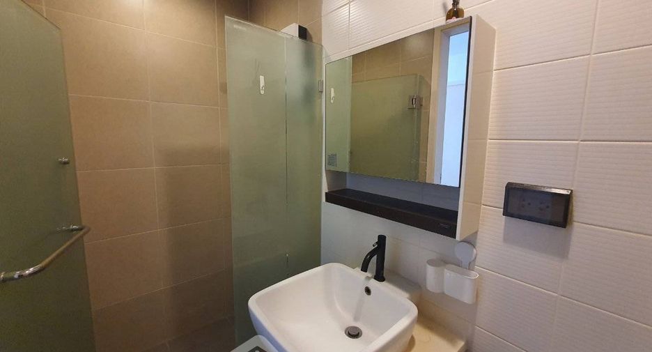 Wohnung zur Miete mit 2 Zimmer in Phra Khanong, Bangkok