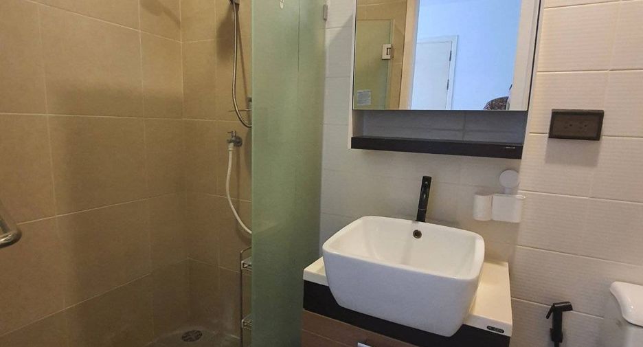 Wohnung zur Miete mit 2 Zimmer in Phra Khanong, Bangkok