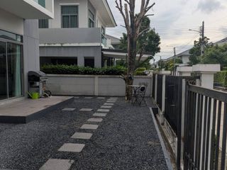 出租 4 卧室 独立屋 在 Lat Krabang, 曼谷
