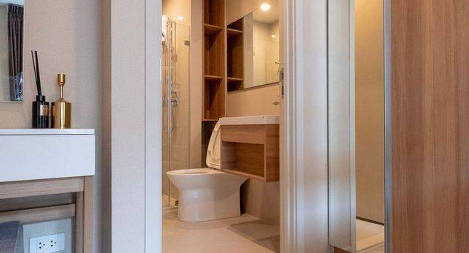 For rent 2 bedrooms condo in Bang Na, Bangkok