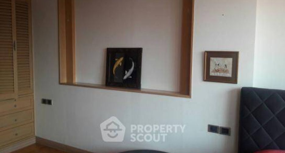 For rent 2 bedrooms condo in Pathum Wan, Bangkok
