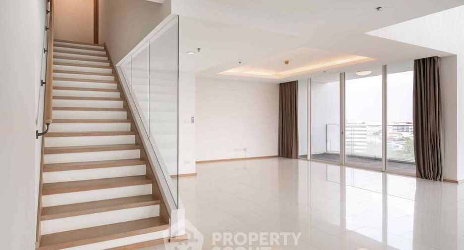 For rent 2 bedrooms condo in Lak Si, Bangkok