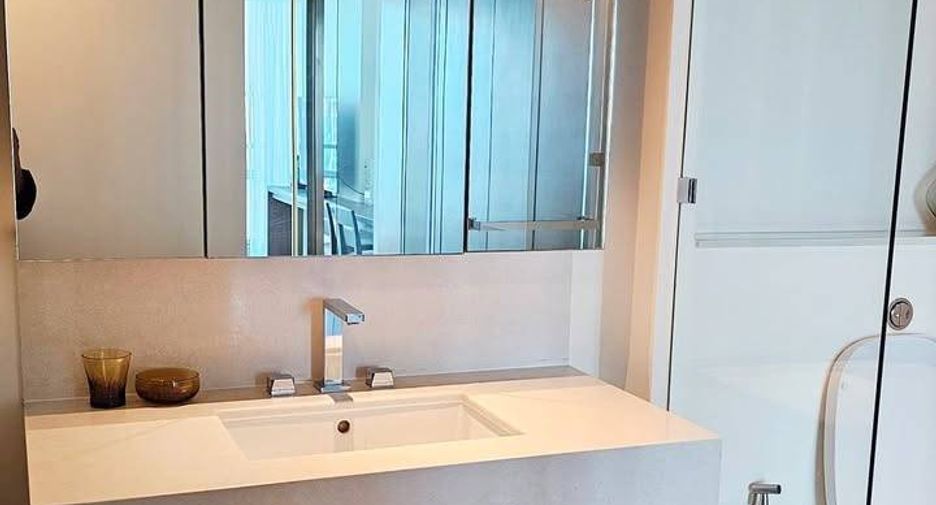 For rent 2 bedrooms condo in Sathon, Bangkok