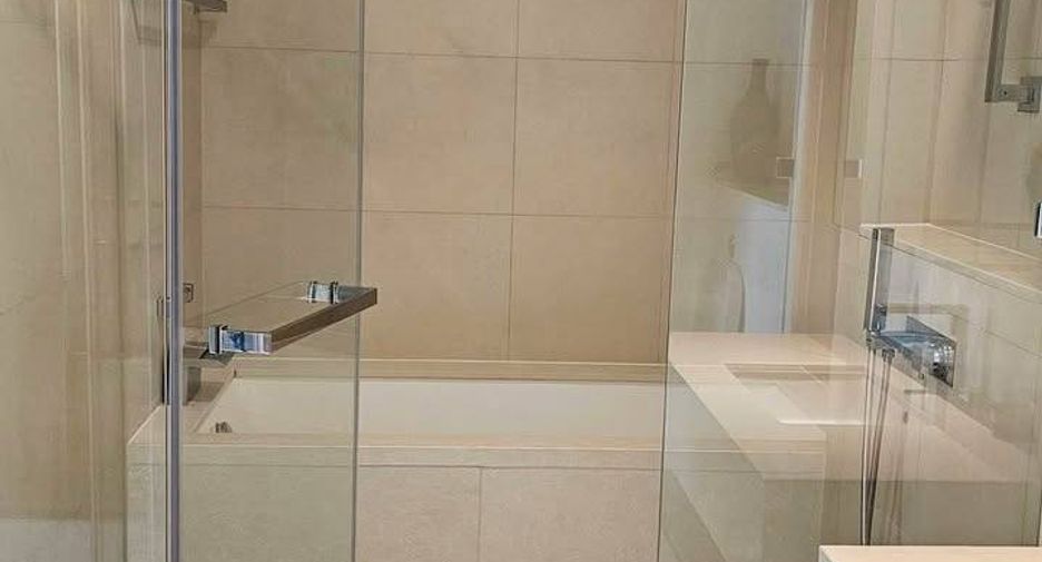 For rent 2 bedrooms condo in Sathon, Bangkok