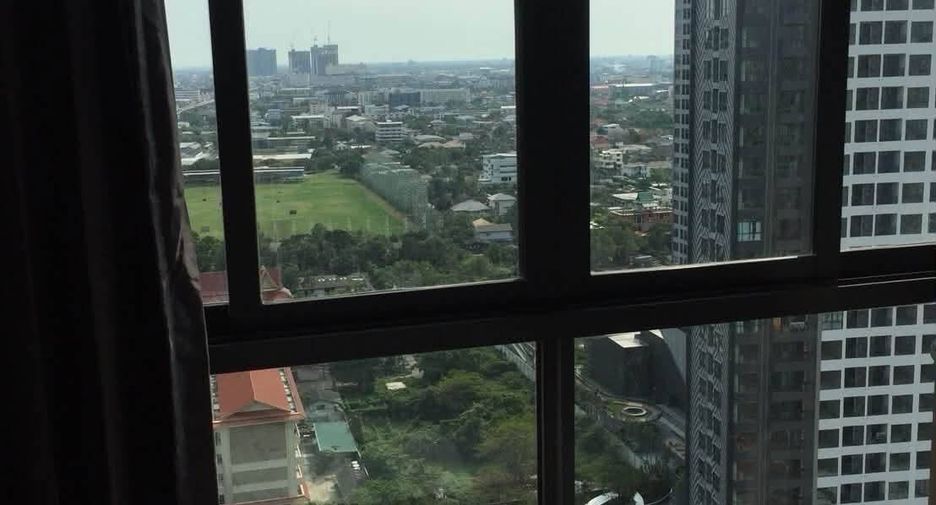 Condo en alquiler de 2 habitaciones en Bang Na, Bangkok
