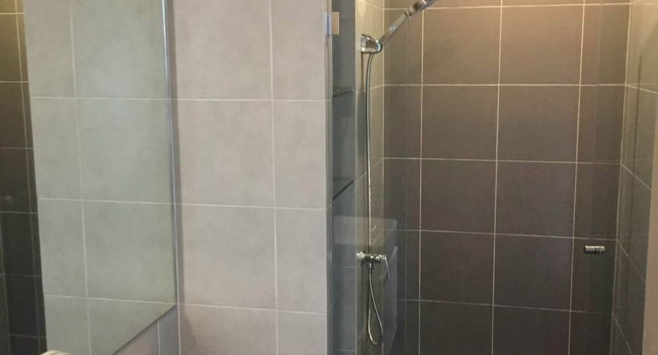 Condo en alquiler de 2 habitaciones en Bang Na, Bangkok
