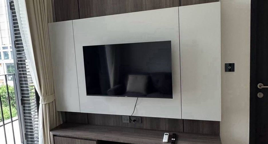 For rent 1 bed condo in Phaya Thai, Bangkok