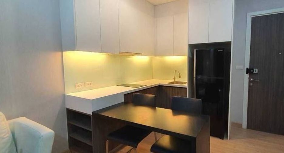 For rent 1 bed condo in Khlong San, Bangkok