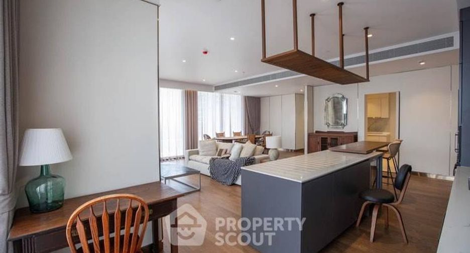 For rent 3 bedrooms condo in Pathum Wan, Bangkok