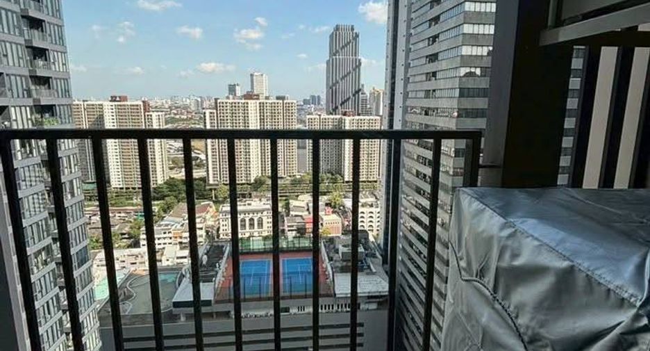 À louer 1 chambre condo à Huai Khwang, Bangkok
