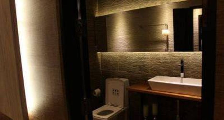 For rent 2 ベッドルーム condo in Phra Khanong, Bangkok