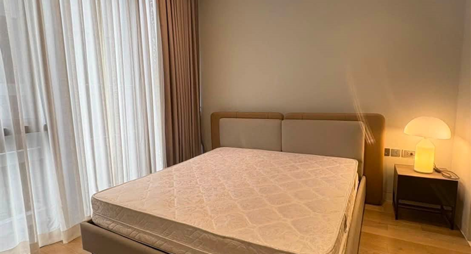 For sale 2 bedrooms condo in Khlong Toei, Bangkok