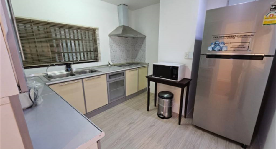 À vendre 2 chambres condo à Khlong Toei, Bangkok