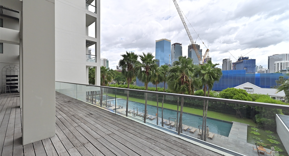 For sale 3 bedrooms condo in Sathon, Bangkok