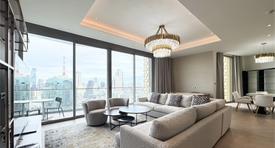 For rent 3 bedrooms condo in Khlong San, Bangkok