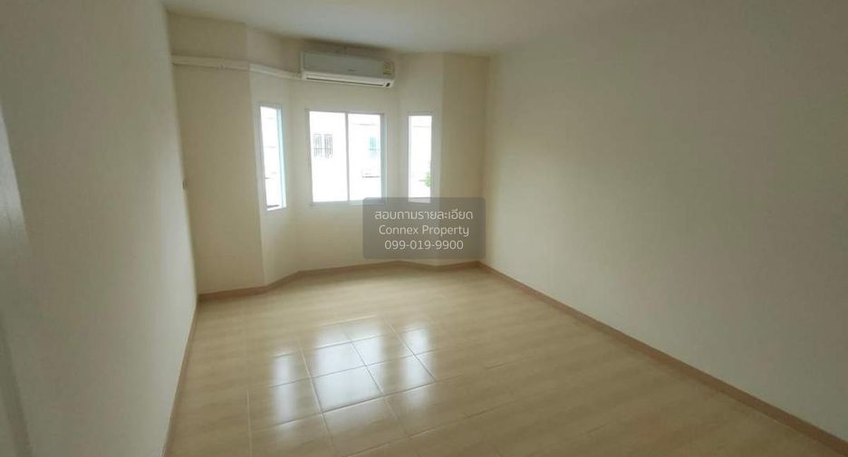 Casa adosada en venta de 3 habitaciones en Bang Khun Thian, Bangkok