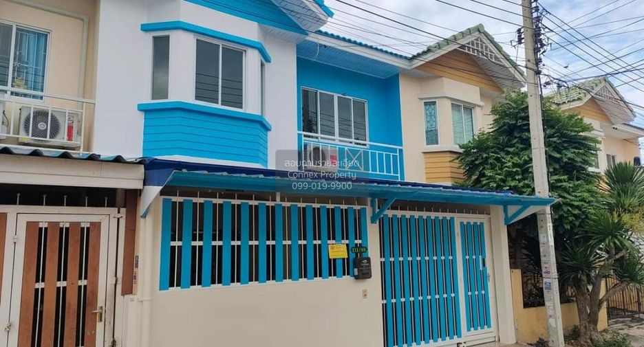 Casa adosada en venta de 3 habitaciones en Bang Khun Thian, Bangkok