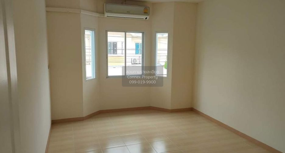 Casa adosada en venta de 3 habitaciones en Bang Khun Thian, Bangkok