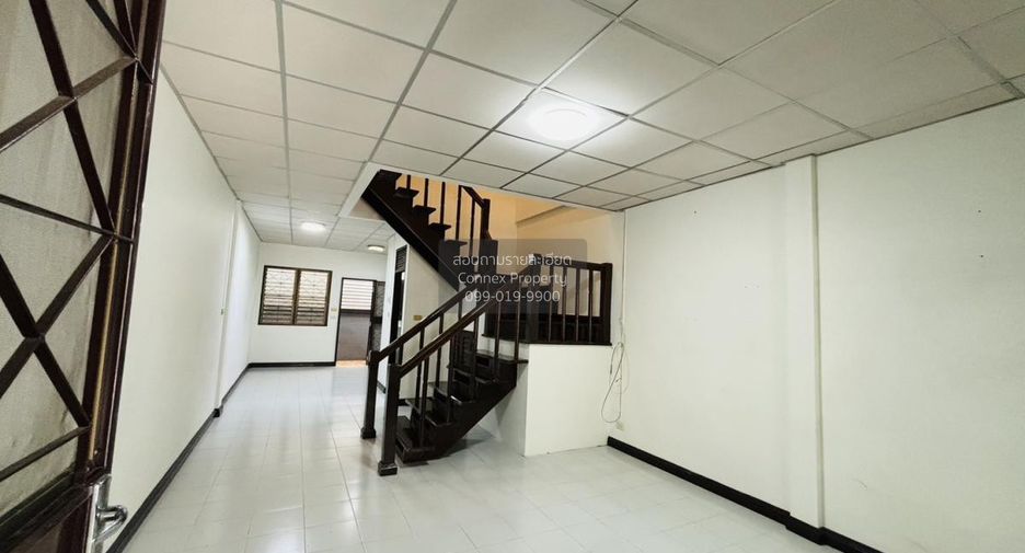 À vendre 2 chambres maison de ville à Mueang Pathum Thani, Pathum Thani