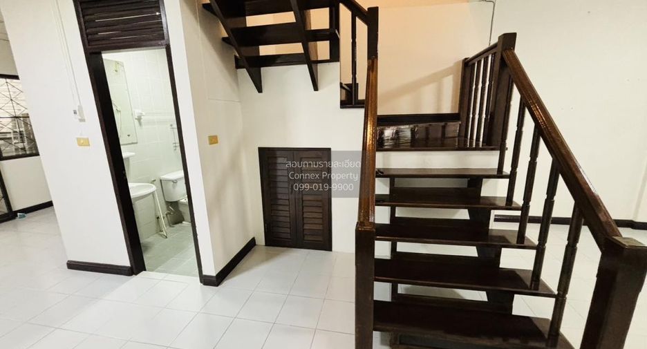 À vendre 2 chambres maison de ville à Mueang Pathum Thani, Pathum Thani