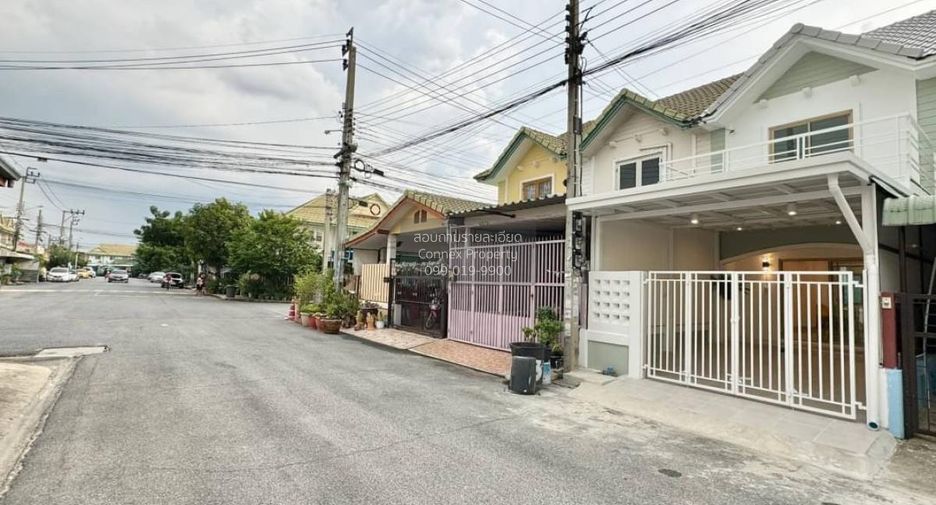 Reihenhaus zum Kauf mit 2 Zimmer in Bang Bua Thong, Nonthaburi