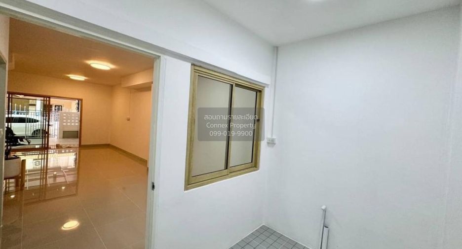Reihenhaus zum Kauf mit 2 Zimmer in Bang Bua Thong, Nonthaburi