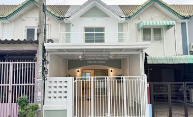 Reihenhaus zum Kauf mit 2 Zimmer in Bang Bua Thong, Nonthaburi