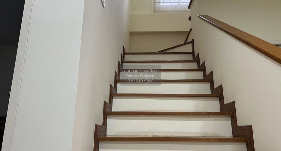 For sale 4 bedrooms townhouse in Sai Noi, Nonthaburi