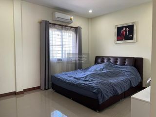For sale 4 bedrooms townhouse in Sai Noi, Nonthaburi