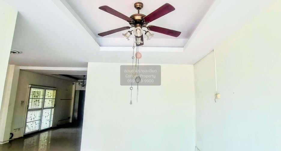 出售 4 卧室 独立屋 在 Lat Krabang, 曼谷