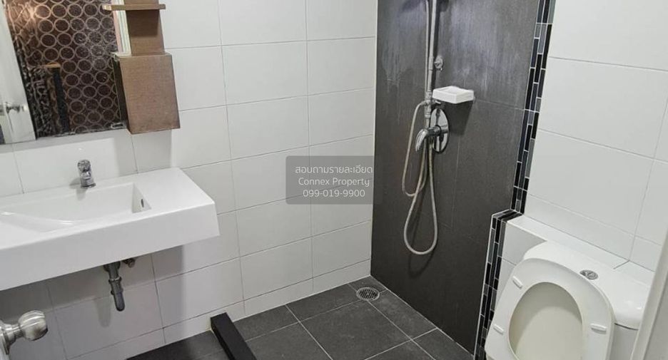 Casa adosada en venta de 3 habitaciones en Mueang Nonthaburi, Nonthaburi