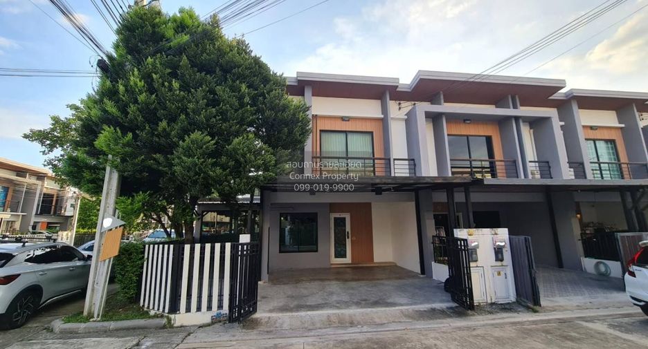Casa adosada en venta de 3 habitaciones en Mueang Nonthaburi, Nonthaburi
