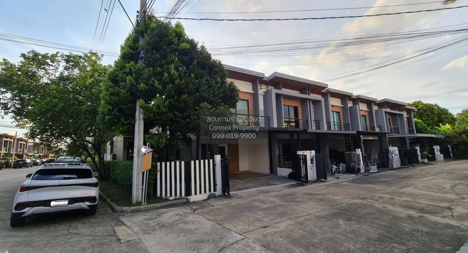 Casa adosada en venta de 3 habitaciones en Mueang Nonthaburi, Nonthaburi
