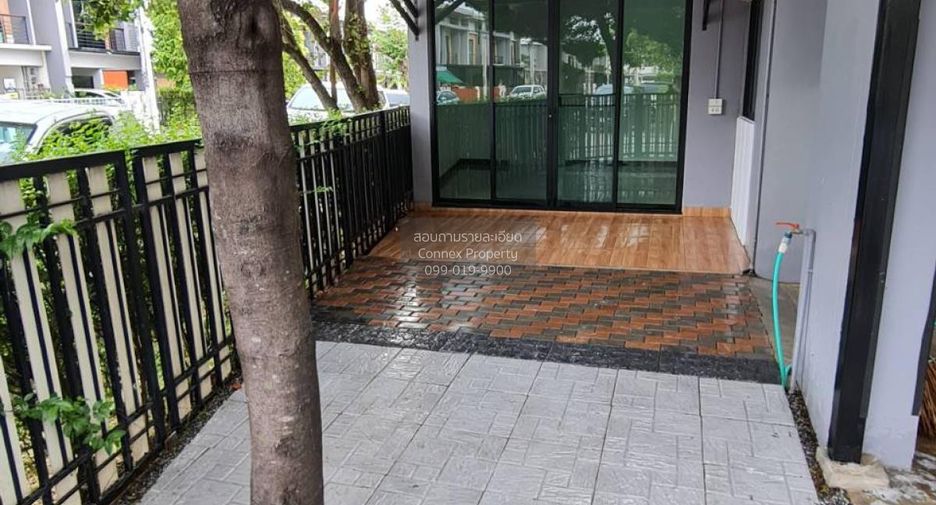 Casa adosada en venta de 3 habitaciones en Mueang Nonthaburi, Nonthaburi