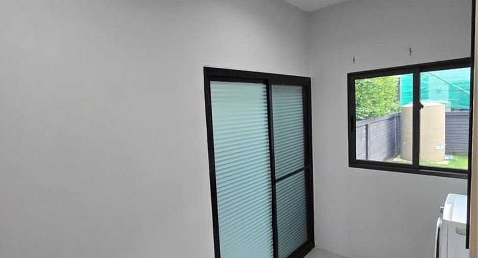 ให้เช่า 3 ห้องนอน บ้านเดี่ยว ใน บางกะปิ, กรุงเทพฯ