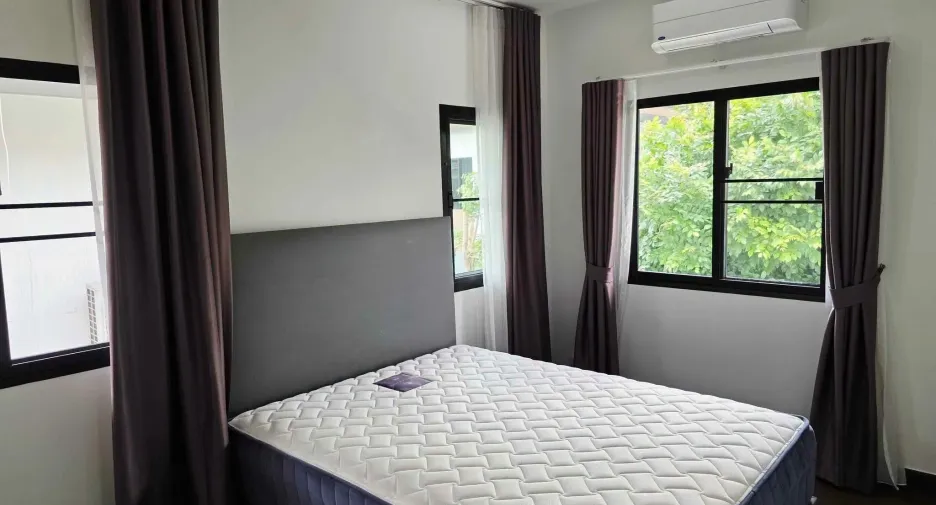 Casa en alquiler de 5 habitaciones en Prawet, Bangkok