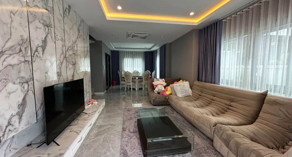 For sale 3 ベッドルーム house in Bang Lamung, Chonburi