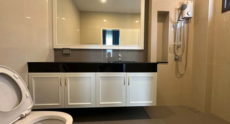 For sale 3 ベッドルーム house in Bang Lamung, Chonburi