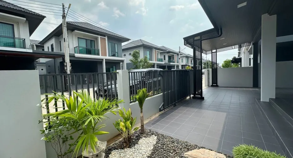 For sale 3 ベッドルーム house in Bang Lamung, Chonburi