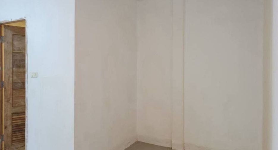 出售 3 卧室 联排别墅 在 Lat Phrao, 曼谷