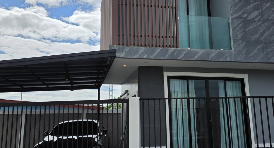 Casa en venta de 2 habitaciones en Si Racha, Chonburi