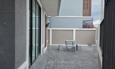Casa en venta de 2 habitaciones en Si Racha, Chonburi
