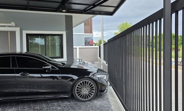 Casa en venta de 2 habitaciones en Si Racha, Chonburi