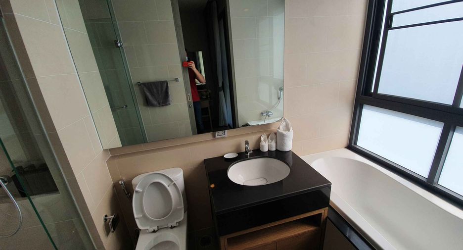 Wohnung zur Miete mit 2 Zimmer in Khlong Toei, Bangkok