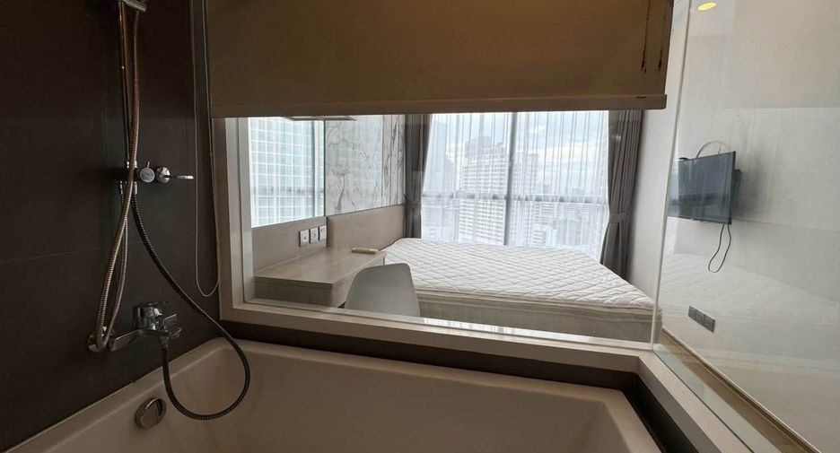 For rent 2 bedrooms condo in Bang Rak, Bangkok