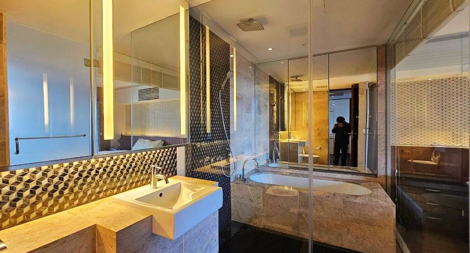 For rent 1 bed condo in Pathum Wan, Bangkok