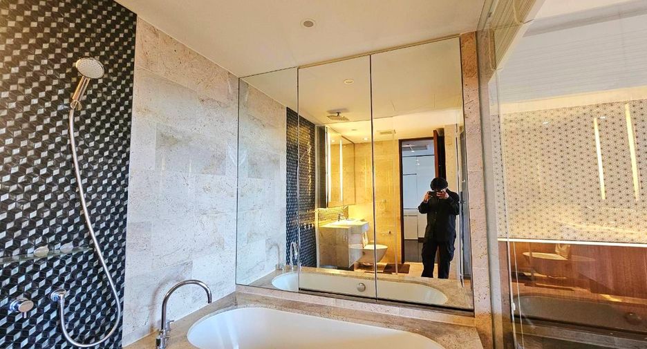 For rent 1 bed condo in Pathum Wan, Bangkok