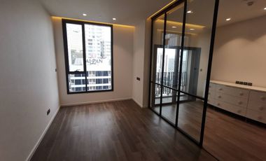 À louer et à vendre 1 chambre condo à Khlong Toei, Bangkok