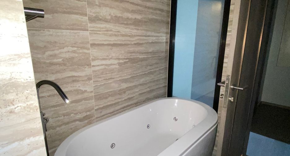 Wohnung zur Miete und zum Kauf mit 2 Zimmer in Khlong Toei, Bangkok